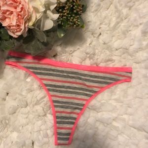 NWT. Victoria’s Secret pink & gray thong.